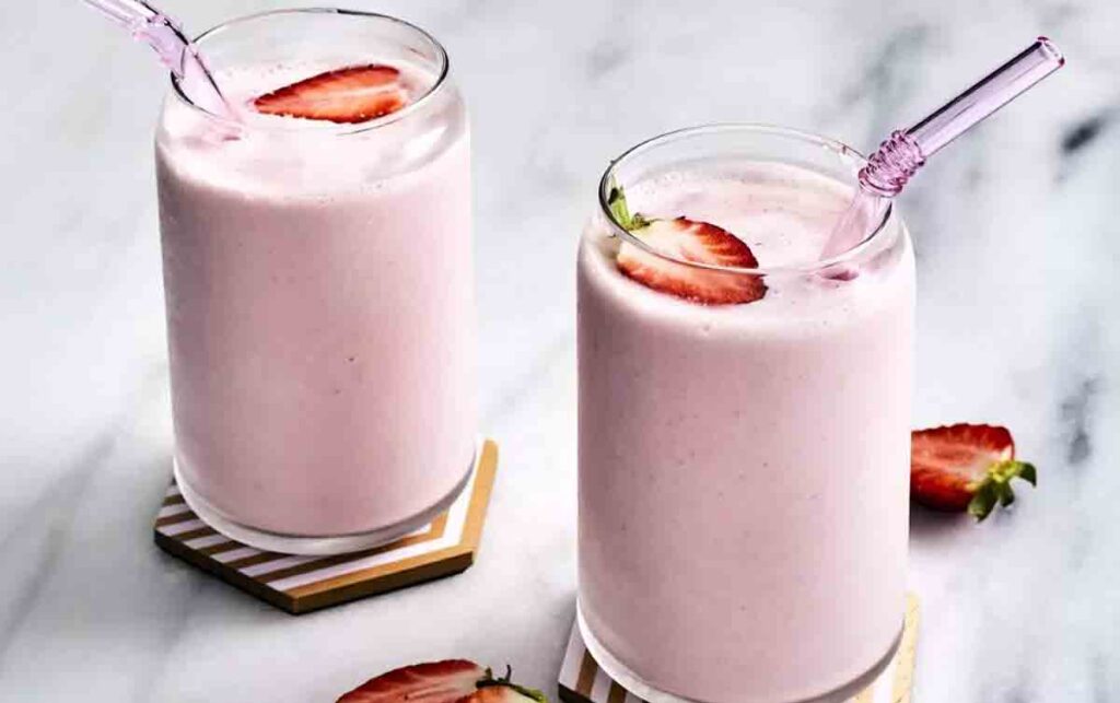 How to make Strawberry Milkshake How to make Strawberry Milkshake